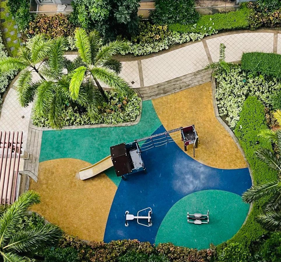 One Palm Tree Villas Short Walk Via Runway Manila Naia T3 Пасай Екстериор снимка